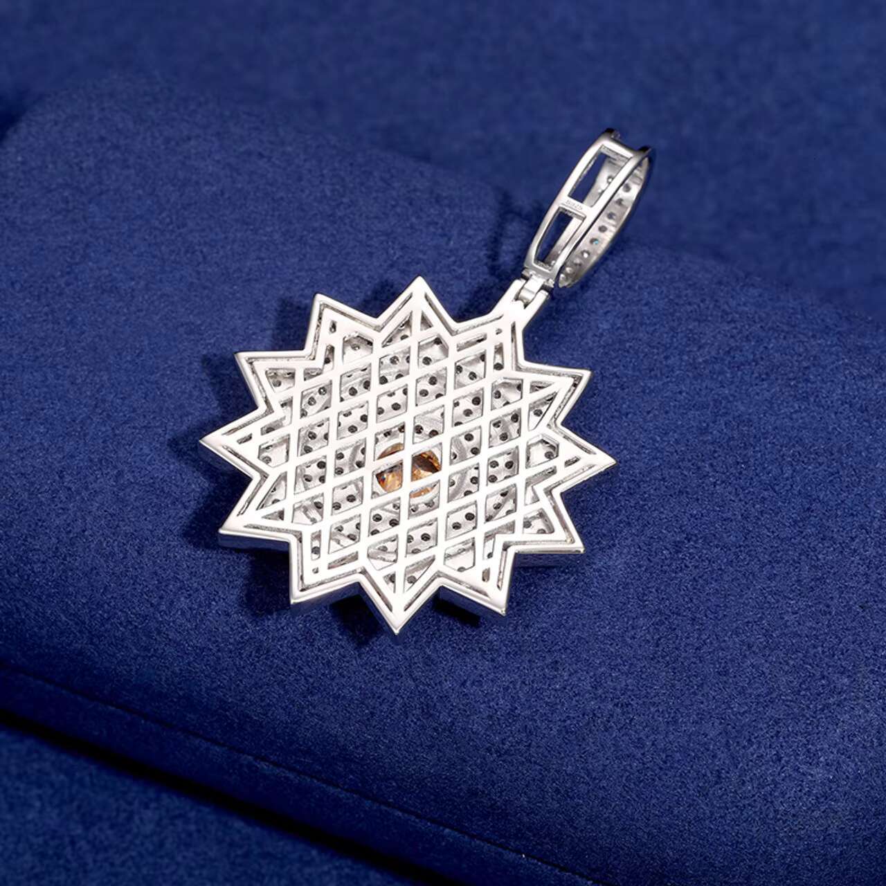 New Arrival 925 Sterling Silver Moissanite Diamond Pendant Necklace Hip Hop Style Moissanite Jewelry