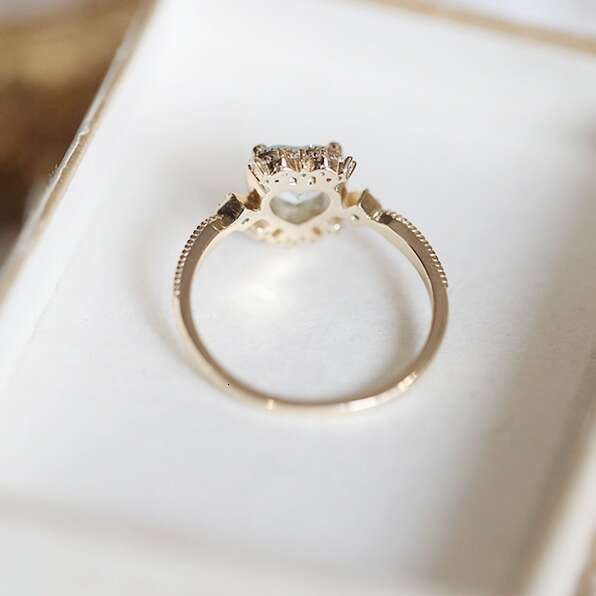 Brooklyn Winter" Pure and Beautiful Girl Natural Sky Blue Topaz Heart Light Luxury Versatile Ring