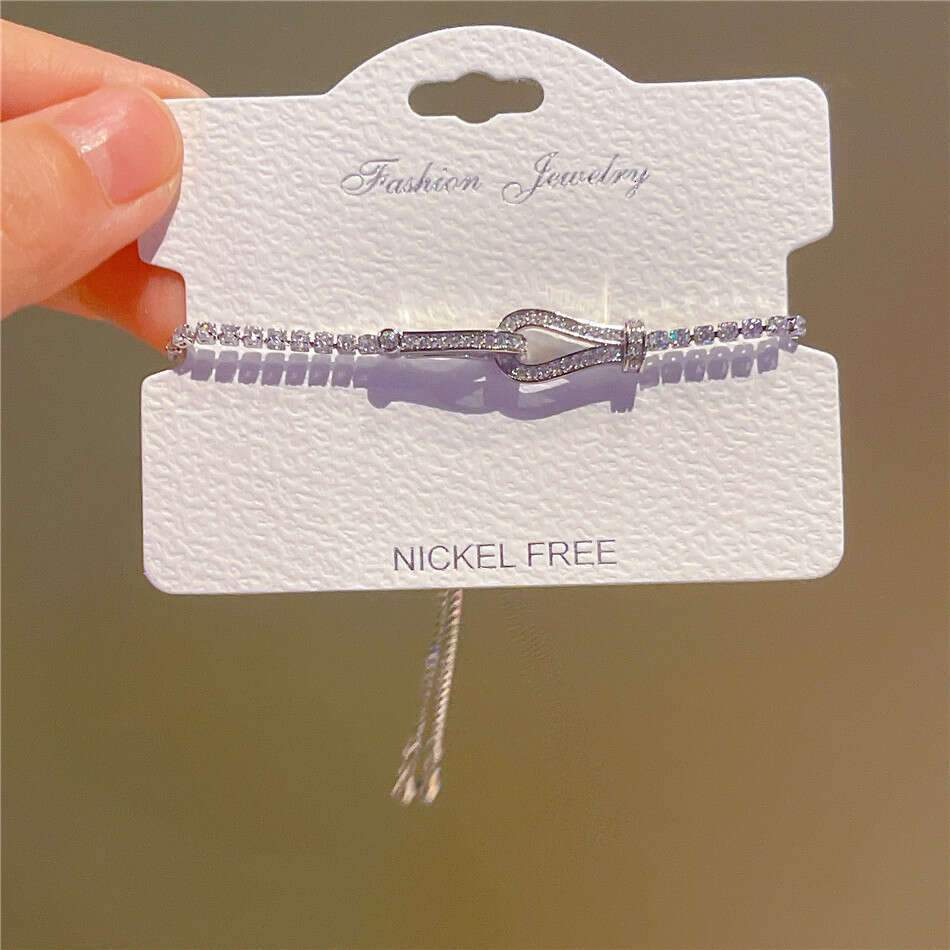Light Elegant Niche Design Fashion Horseshoe Buckle Bracelet for Women High-end Super Shiny Versatile Wristband