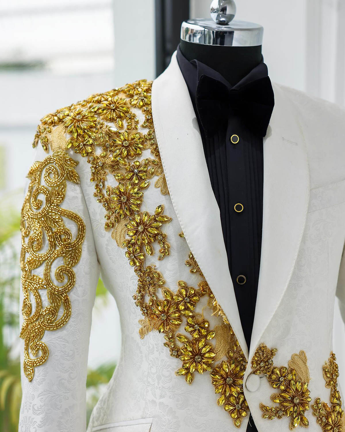 Jacquard Men Suits 2 Pieces Blazer Pants One Button Diamonds Beadings Appliques Prom Formal Wedding Groom Plus Size Tailored Plus Size para hombre Tai