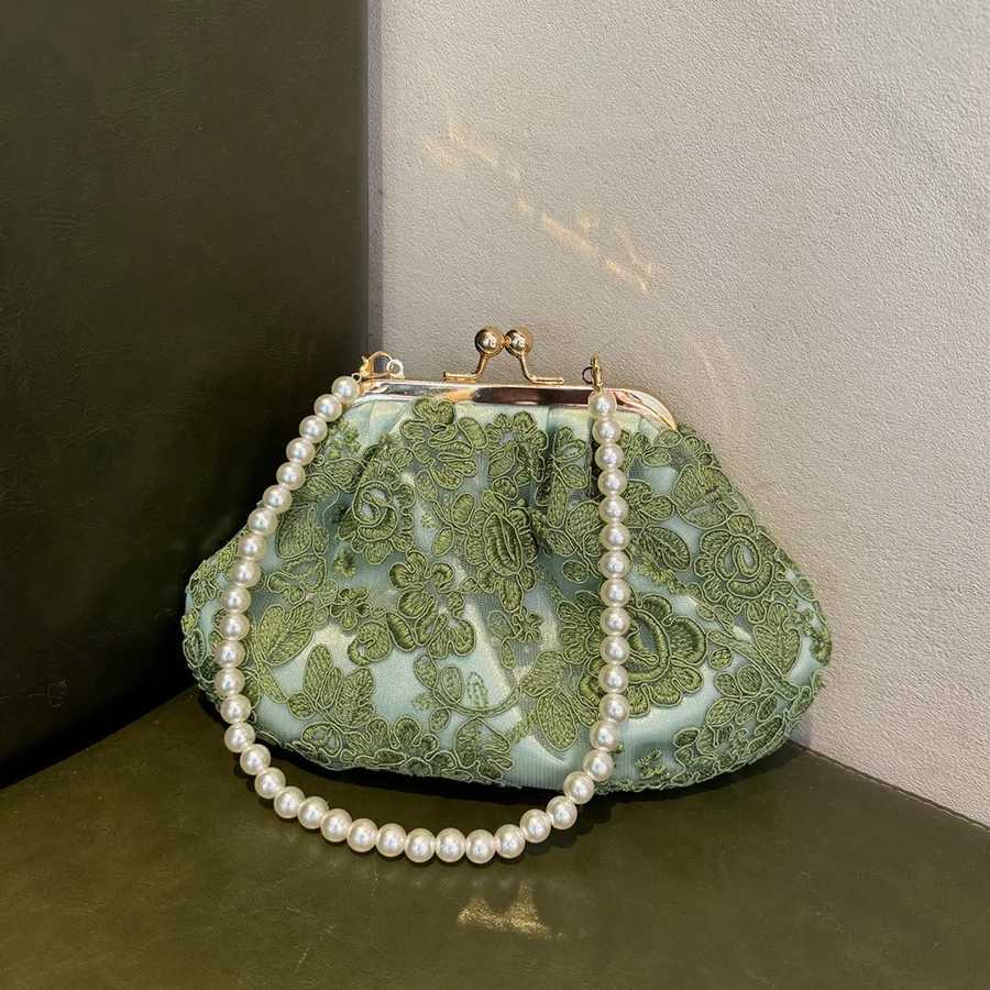 Vintage Green Floral lace Embroidery Clutch bag summer Pearl handbag with pearl chain single shoulder bag shell clip Totes Z250618