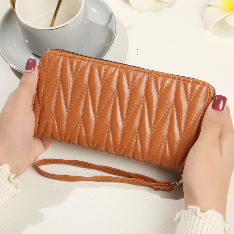 Free Shipping Designer New Single Pull Women's Luxury Bag Wallet Zipper Clutch Fashionable Large Capacity Soft Leather Coin Purse Phone Bag