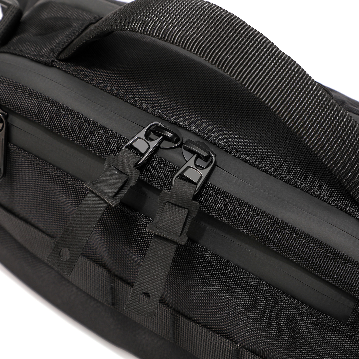 New men's shoulder bag, outdoor multi-functional single shoulder bag, black storage bag for men's commuting