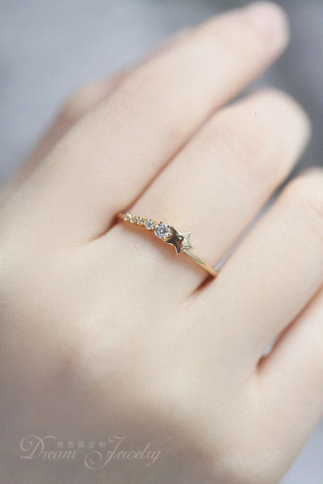 Meteor Shattered Gold-Plated for Women, Diamond-Studded Light Luxury Fashion Simple Elegant Versatile Ring