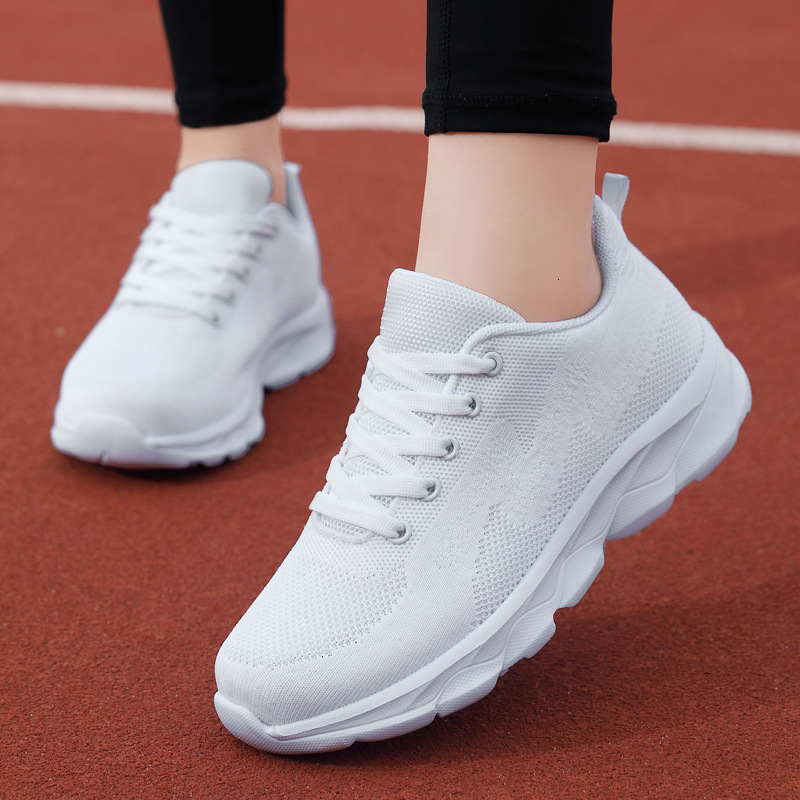 Casual Shoes Season New Flyknit Sports Black Soft Sole Casual Running Breathable Mesh Travel Shoes For Women Ddmysaturn