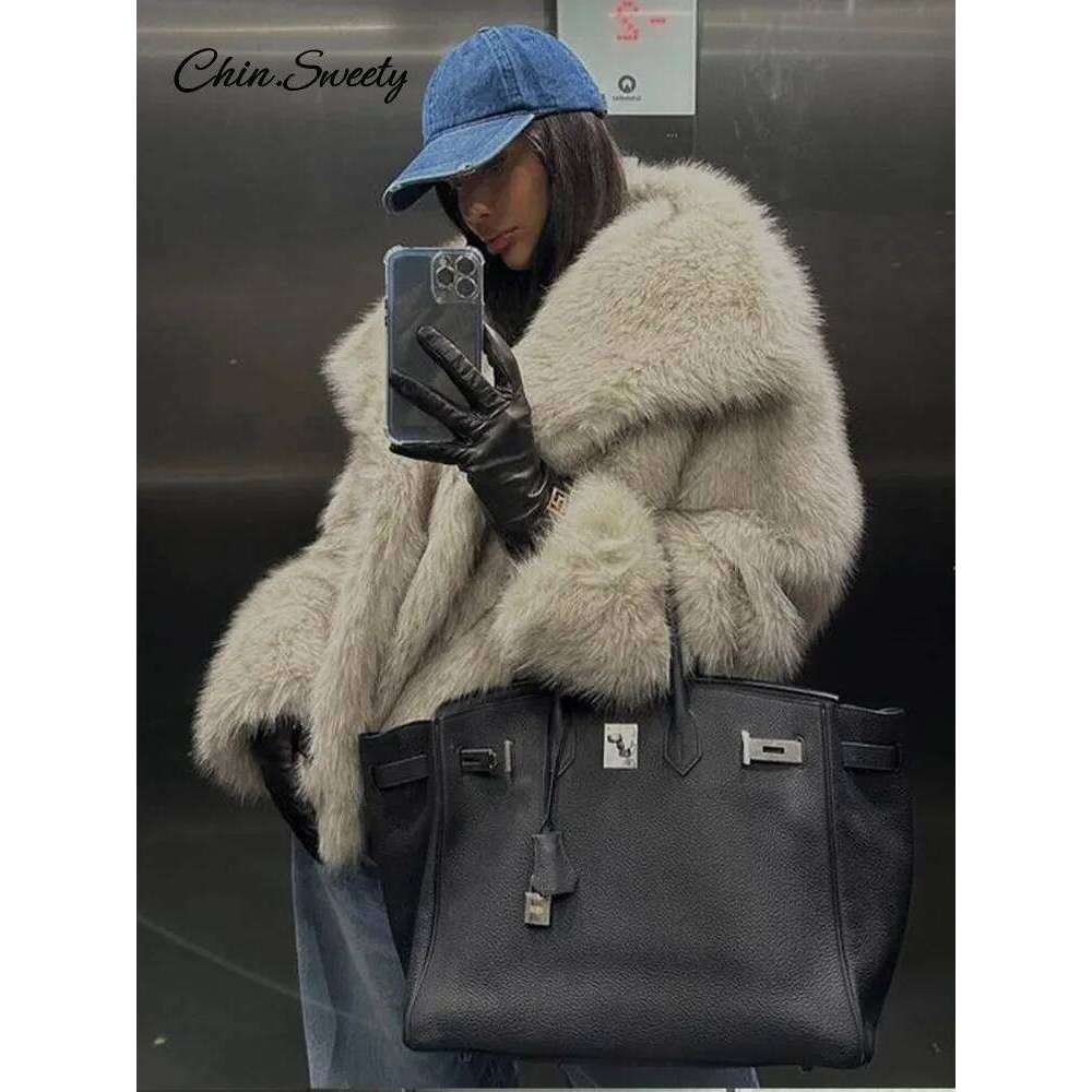 Winter Gradient Faux Coat Women Big Fur Collar Pockets Loose Jacket Female 2024 Fashion Lady High Street Overcoats