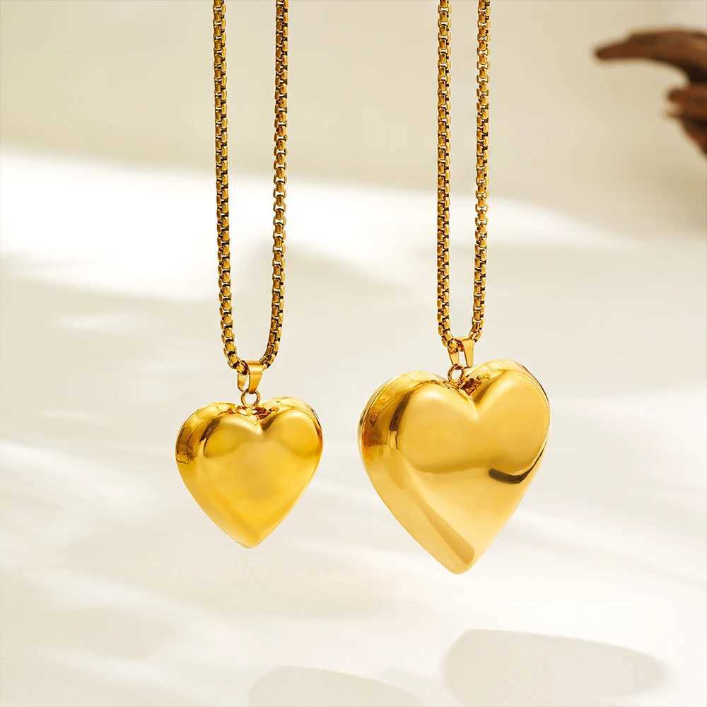 Exaggerated Punk Oversize Heart Pendant Necklace for Women Glossy Gold Plated Chunky Love Necklaces Stainless Steel Jewelry W250618