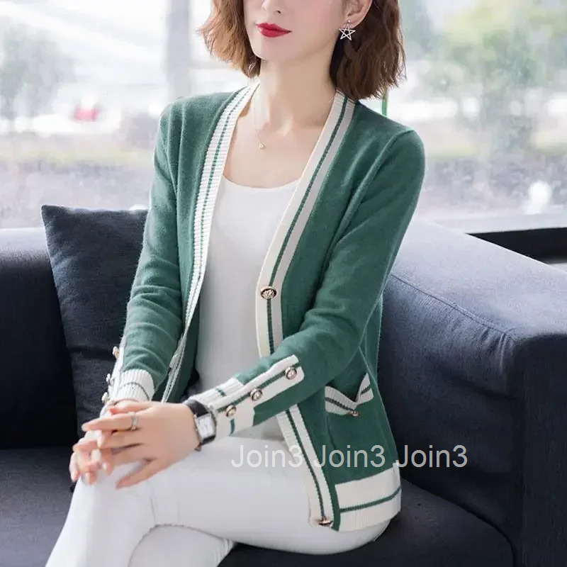 Outerwear Loose Womens Cardigans New In Coat Knitwear 2025 Trending Fashion Korean Streetwear Aesthetic Ladies Knit Sweaters