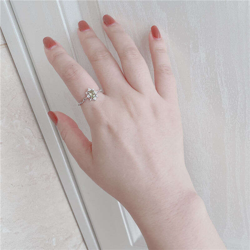 Light Luxury Imitation Peridot for Women Gold Plated Niche Design Artistic Ring Court Style Personality