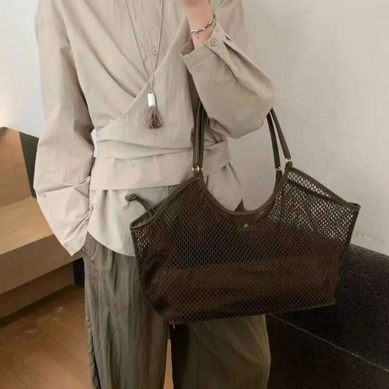 PU Leatherwomen's Large Capacity Woven Beach Shoulder Handheld Net Fashionable Simple Travel Bag