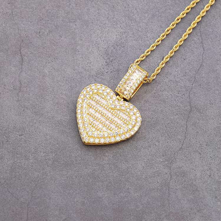 Fashion Baguette Moissanite Pendant S925 Silver Gold Plated Moissanite Hip Hop Heart Picture Pendant Fine Jewelry