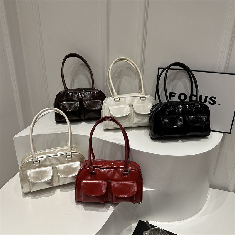 Free Delivery Of 2025 New Designer Bags Fashionable And Casual High-quality Shopping Bags Large Capacity Women's Commuting Handbags Retro Armpit 