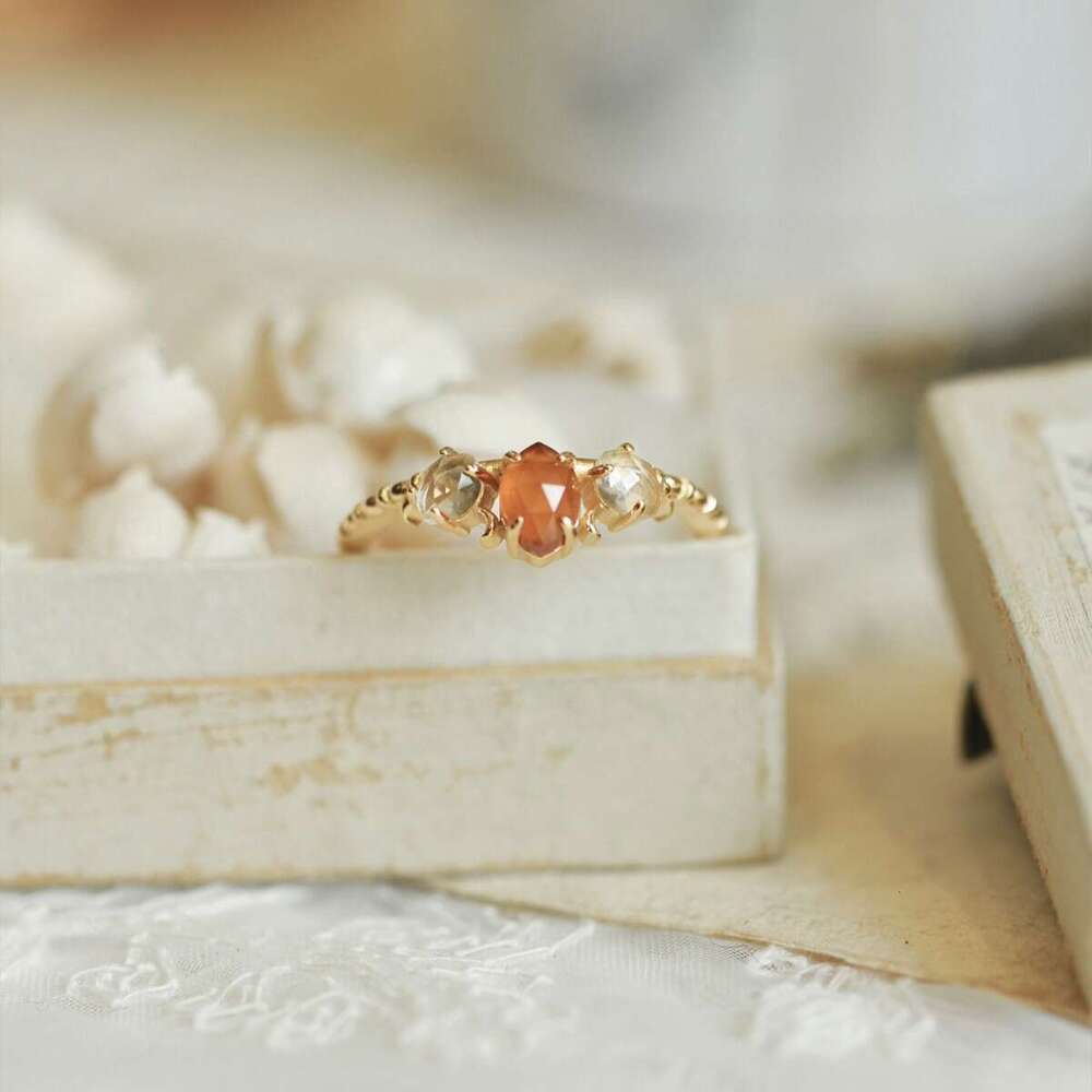 Autumn Color Private Collection Muted Natural Orange Pomegranate Exquisite Light Luxury Ring Pendant