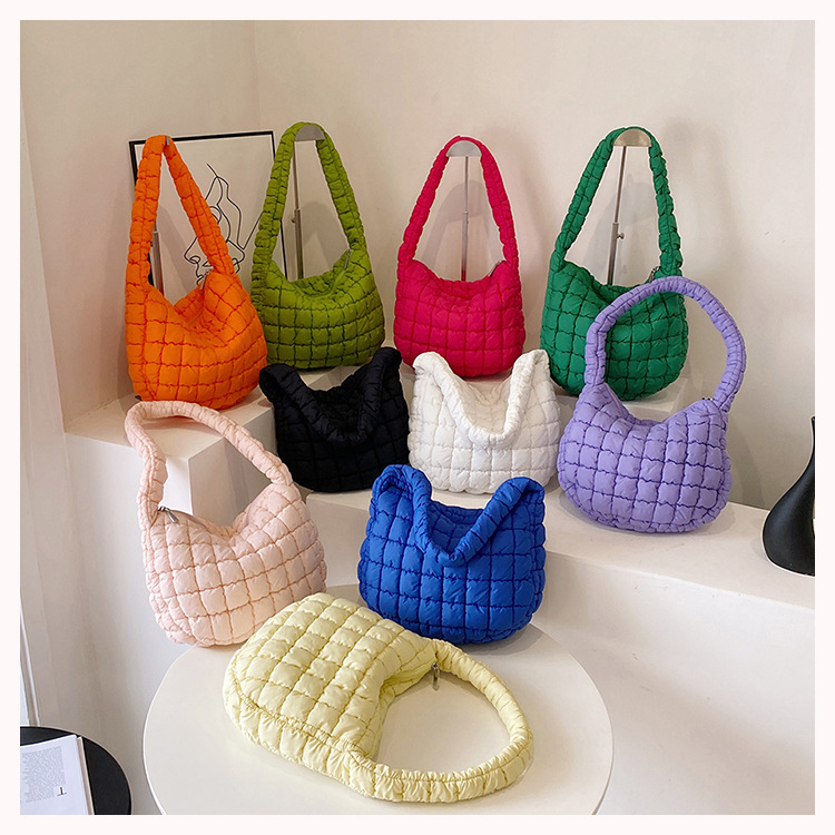Free Shipping For Designers 2025 New Plaid Underarm Cloud Bag Niche High-end Single Shoulder Down Bag Women Large Capacity Pleated Luxury Bag Bubble B