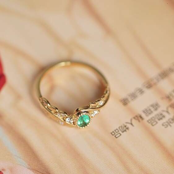 Street Slang" Natural Emerald Gold Inlaid Light Luxury Olive Branch Ring