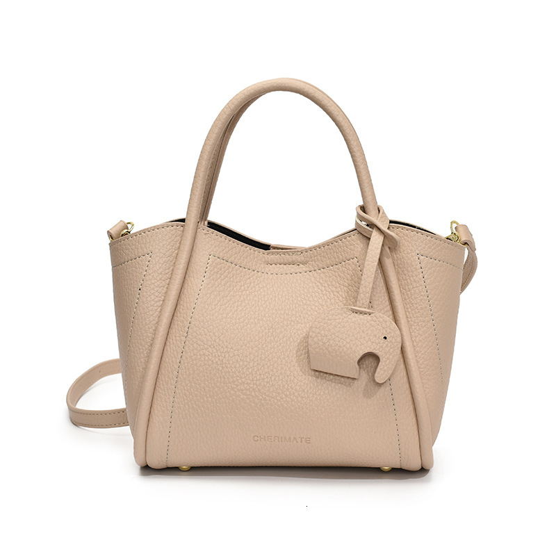 Free shipping designer Trendy Fashion Handbag Basket Bag 2025 New Niche High-end Shoulder Bag Versatile Bucket Bag Women Bag