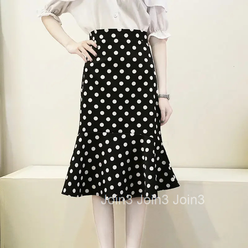 Flare Woman Skirt Ruffle Midi High Waist Korean Fashion Stylish 2025 Trend Y2k Vintage New in Clothing A Line V Skirts for Women