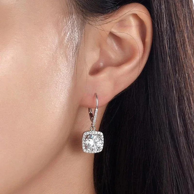 Huitan Fashion Bright CZ Drop Earrings Female Exquisite Ear Accessories Elegant Temperament Jewelry for Wedding 250617