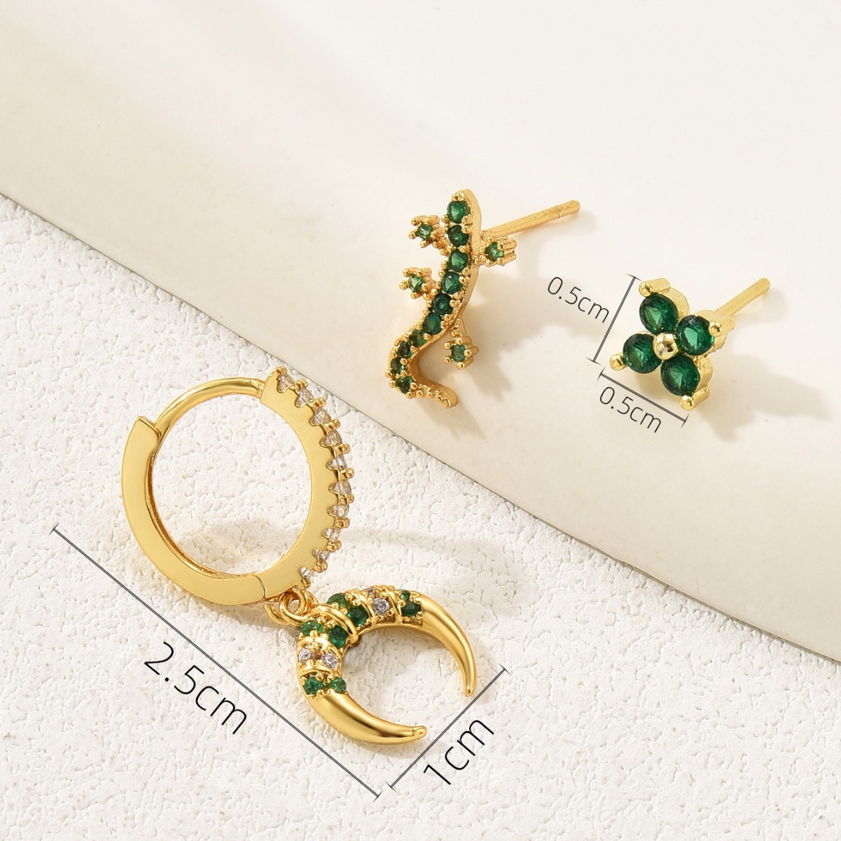 Fashion Personality Earring Set with Zircon Inlaid Crescent Gecko Design Stud Earrings Versatile Internet Celebrity Ear Cuff