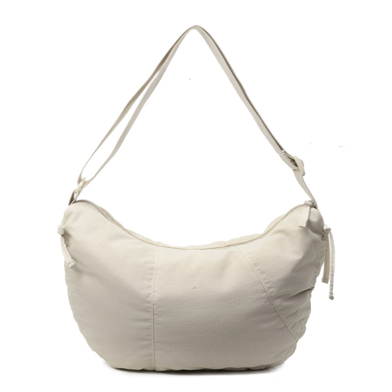 Free shipping designer Hot-Selling Nylon Bag for Women Large Capacity 2025 New Lightweight Dumpling Bag Trendy Fashion Crossbody Bag for Going Out