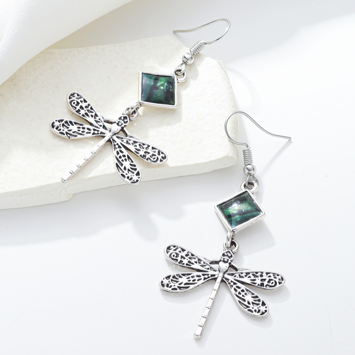 Minimalist Elegant Style Dragoy Earrings Unique Oil Drop Hip Hop Ear Jewelry