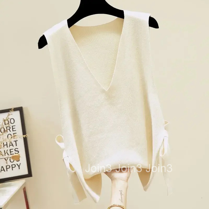 V-neck Red Knit Tops For Woman Black Womens Sweater Vest Modern Streetwear Cold Winter Trend Unique Offers Jumper Korean Style