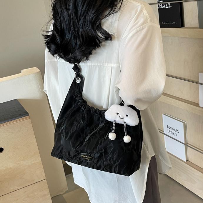 Free shipping designer Niche Underarm Bag for Women 2025 New Versatile Pleated Crossbody Bag Commuter Large Capacity Tote Bag