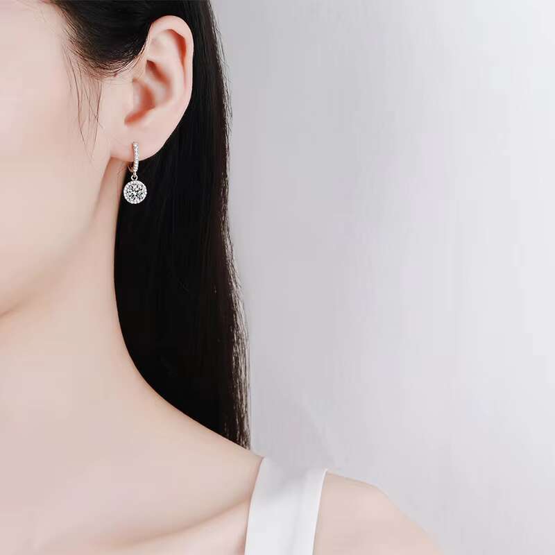 Factory Wholesale 925 Sterling Silver Jewelry Plated Pt950 Gold Fine 1 Carat Round Brilliant Cut Moissanite Earrings for Women