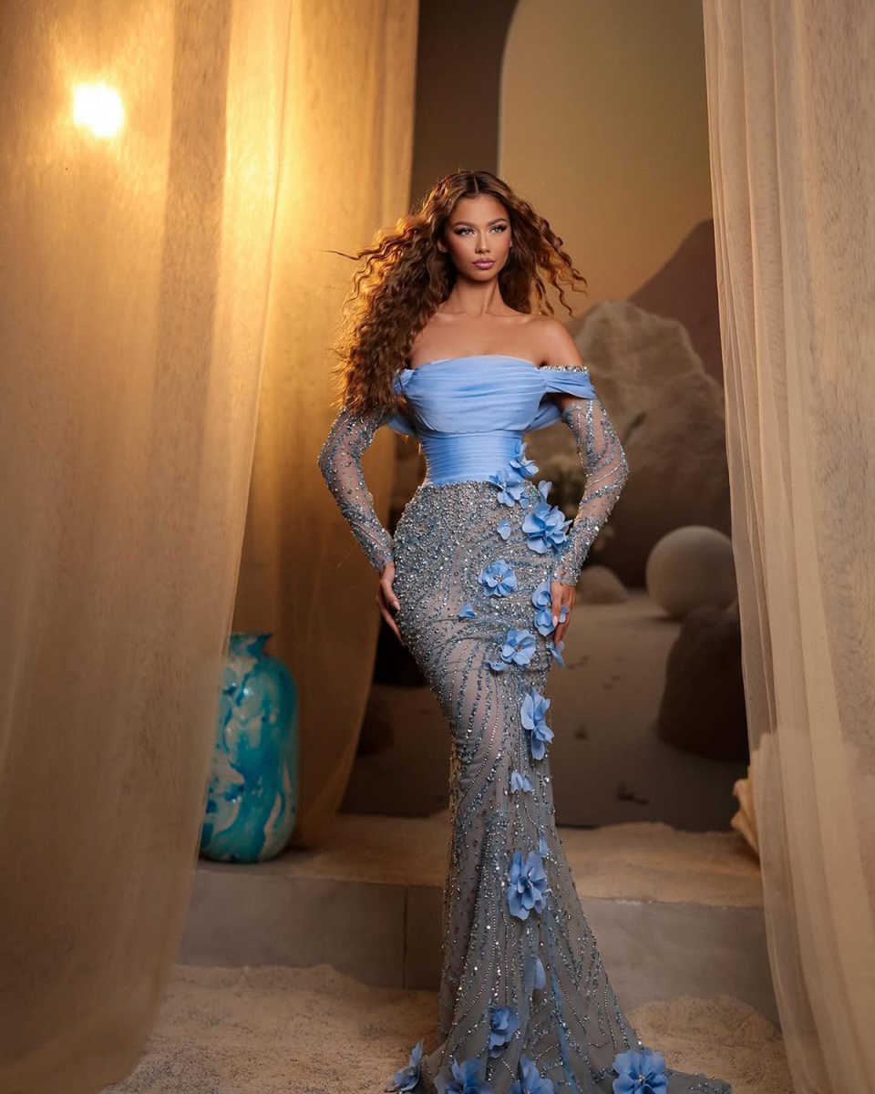 Mermaid Evening Dresses Sleeveless Prom Gowns Strapless Sequins Beaded Pearls Appliques 3D Lace Flowers Prom Dress Customized Vestido De Novia