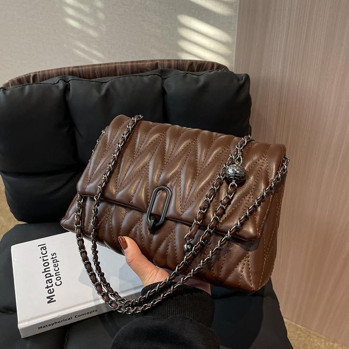Free shipping designer Bag Embroidery Thread Chain Bag Women Bag 2025 New Versatile Niche Shoulder Bag High-end Niche Crossbody Bag