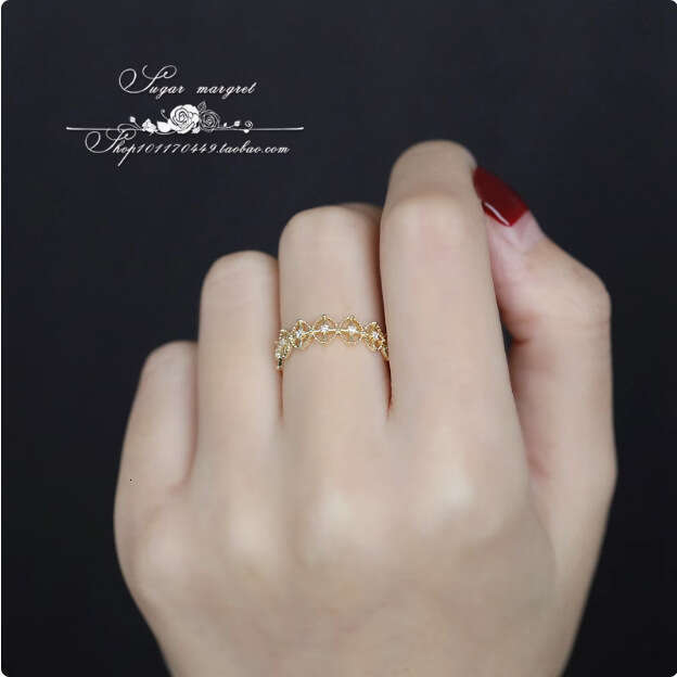 The poem of Gilgamesh.Luxurious and Exquisite Window Flower Lace Hollow Gold-Plated Open Ring