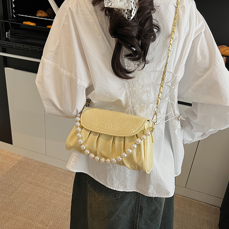 Free shipping designer Summer Trend Wrinkle Cloud Bag for Women 2025 New Fashionable Stylish Shoulder Bag High-end Commuter Crossbody Bag