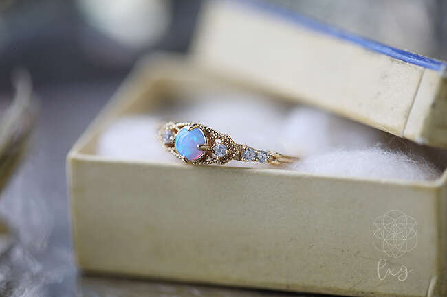Eye of Horus Oil Painting-Like Beauty Iridescent Gold-Plated Opal Light Luxury Open Ring for Women