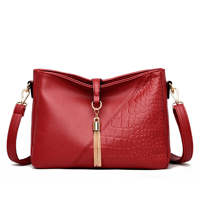 Free Shipping 2025 New Designer Bag PU Leather Soft Leather Women's Shoulder Handbag Fashion Tassel Casual High-quality Shopping Bag