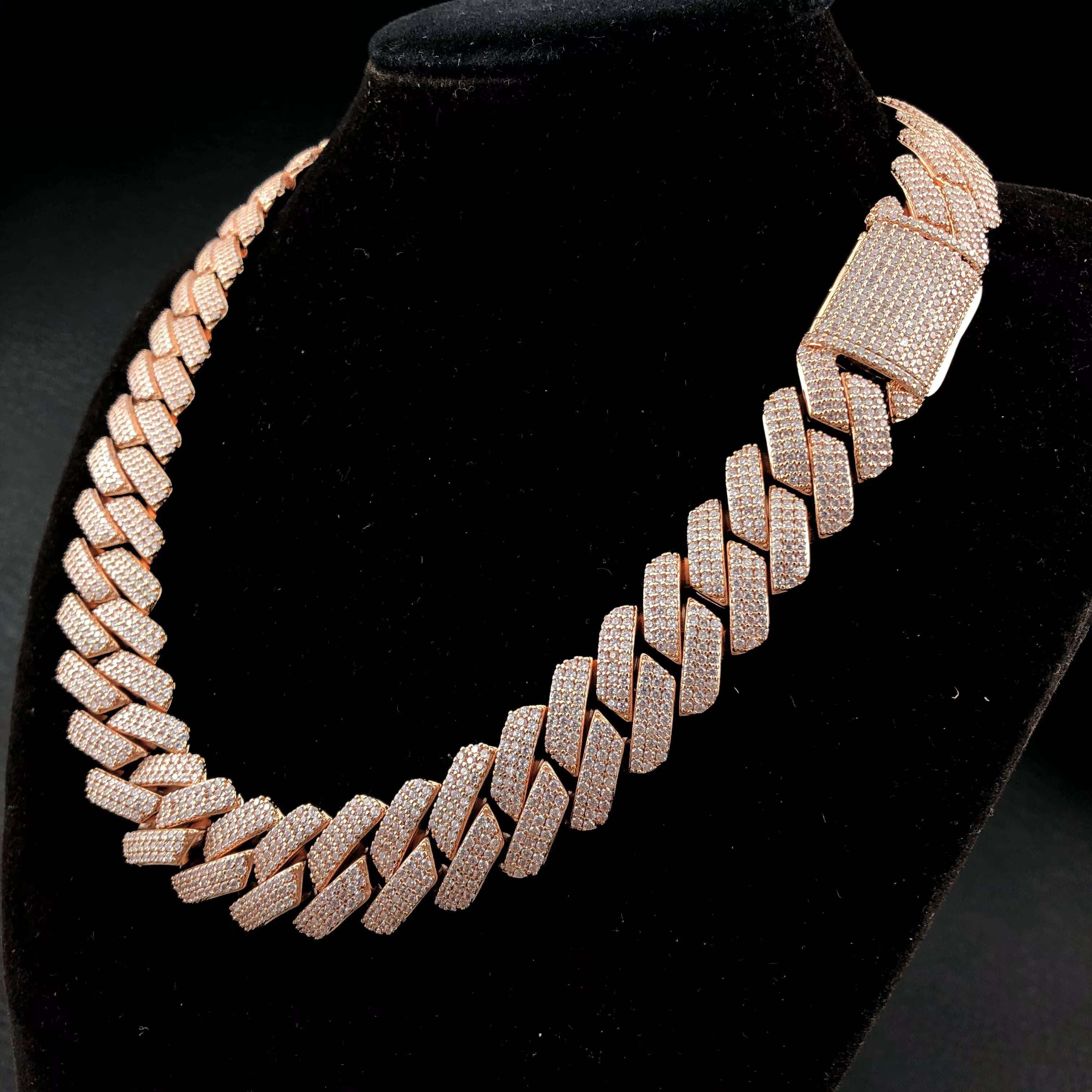 Most Trending Miami Hip Hop Fashion Silver Gold Rose Gold Cuban Chain With Round Cut High Quality Moissanite Diamond Necklace