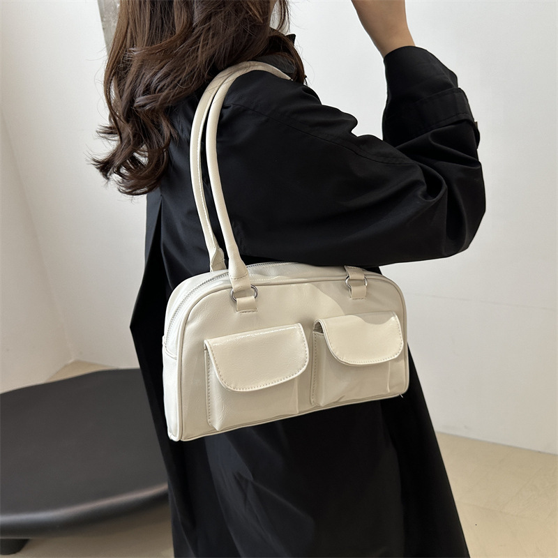 Free Delivery Of 2025 New Designer Bags Fashionable And Casual High-quality Shopping Bags Large Capacity Women's Commuting Handbags Retro Armpit 
