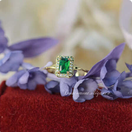 Sleeping Forest" French Court Style Western Emerald Zircon Gold-Plated Niche Ring