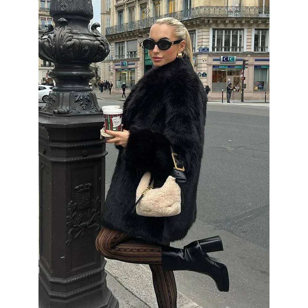Black Thick Faux Fur Coats Women Vintage Loose Lapel Single-breasted Plush Coat Fashion Female Winter Versatile Warm Streetwear