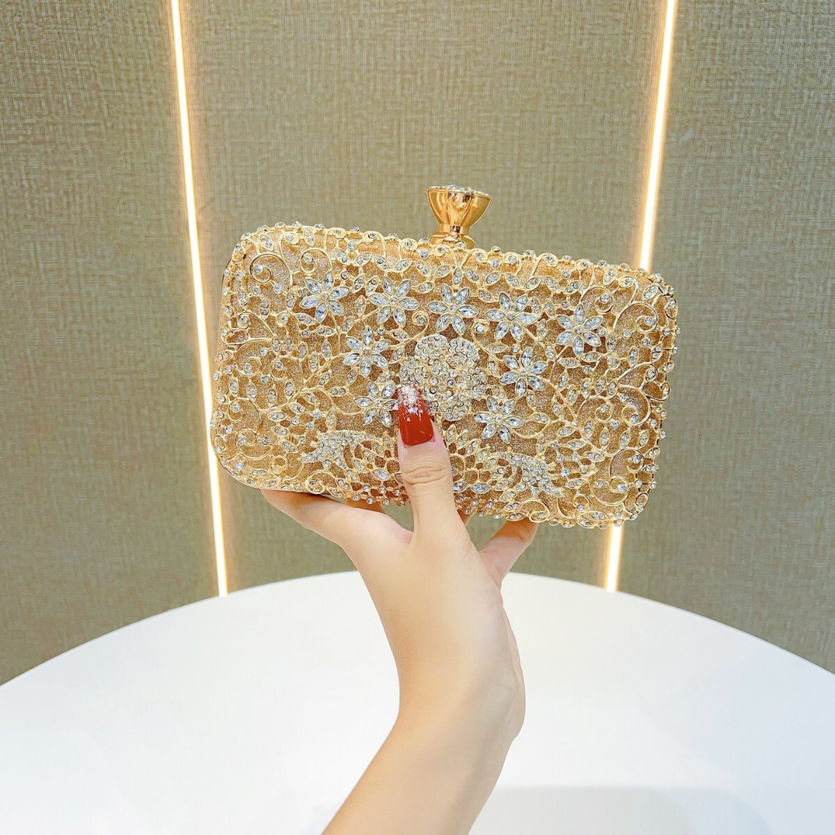 Free Shipping Designer's New Diamond Inlaid Evening Dress Women's Party Bag Social Multifunctional Luxury Bag Dress Rhinestone Bag