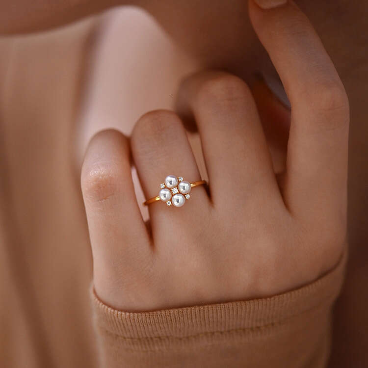 Light Luxury Same Style for Women, Elegant Versatile Fashionable Unique High-end Sense Ring with Pearl and Diamond Inlay Flower