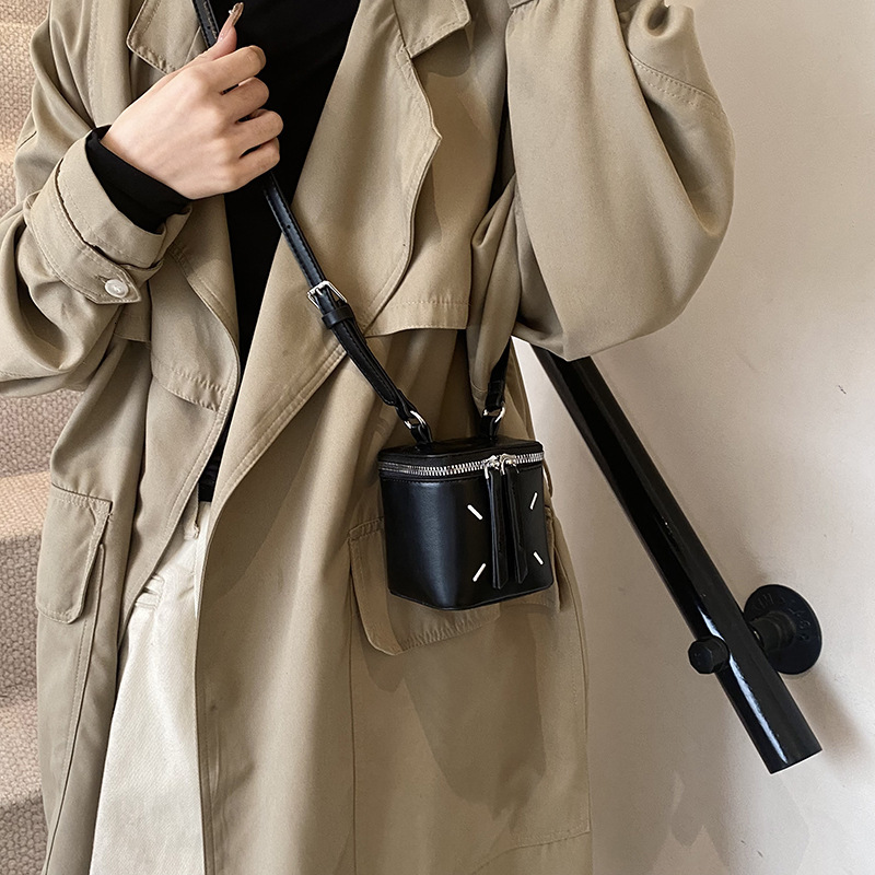 Free Shipping 2025 New Designer Bag PU Leather Dice Bag Fashionable High-quality Shopping Bag Fashionable Multifunctional High-end Women's Handba