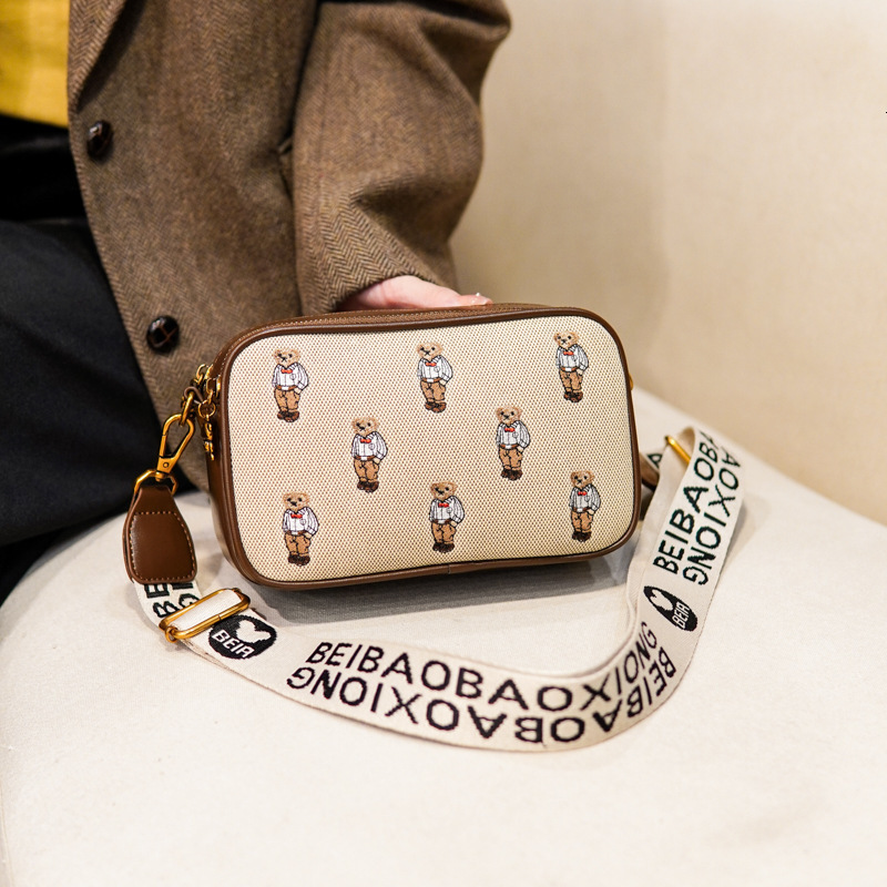 Free Shipping 2025 New Designer Bag Bear Embroidery Women's Shoulder Bag Retro Color Blocked Trendy Handbag Casual High-quality Shopping Bag