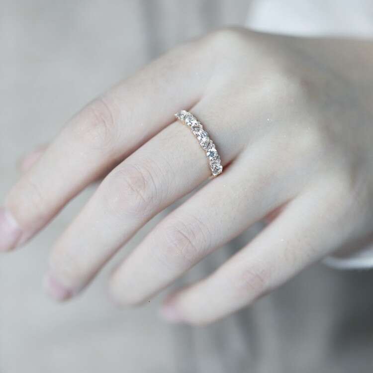 Stille Nacht Silent Night Snow Flash Defying High-Quality Full Diamond Zircon Luxury Sense Ring