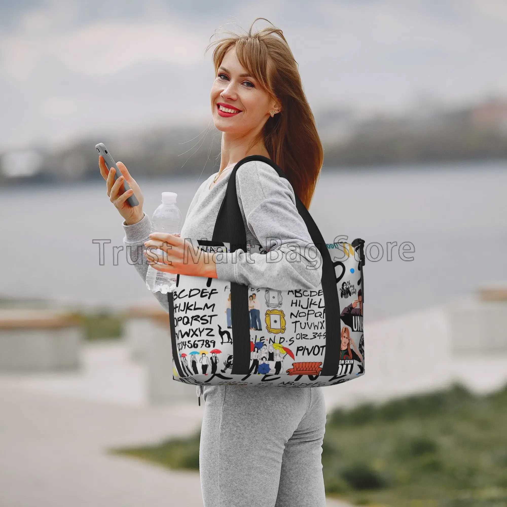 Classic Friends TV Central Perk Print Travel Duffle Bag Multipurpose Weekender Overnight Bags Unisex Waterproof Luggage Bag W250618
