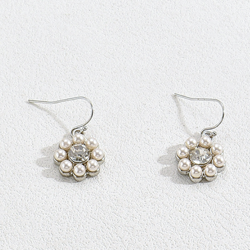 Zircon Inlaid Pearl Flower Stud Earrings Necklace Set