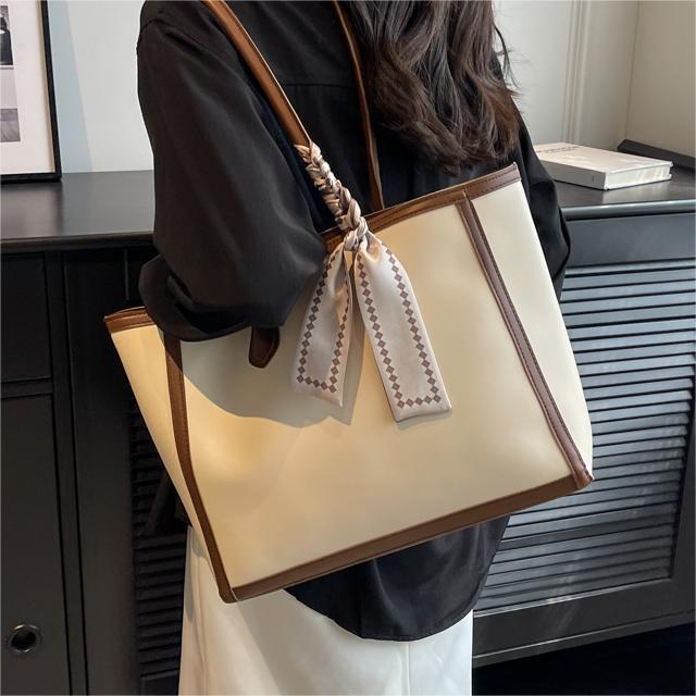 Free shipping designer Bag High-End Simple Color-Block Large Bag Women Bag 2025 New Versatile Trendy Shoulder Bag Large Capacity Commuter Tote Bag