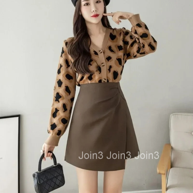 Chubby High Waist Mini Skirts for Women Short Modest Vintage Cheap Y2k Aesthetic V Harajuku Quality Clothing Sales Woman Skirt