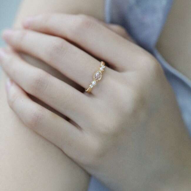 Cross Rose Garden" Palace Style Creamy Natural Pearl White Crystal Light Luxury Ring