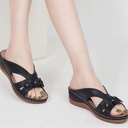 Plus Size Floral Wedge 2025 New Casual Beach Peep Open Toe Sandals