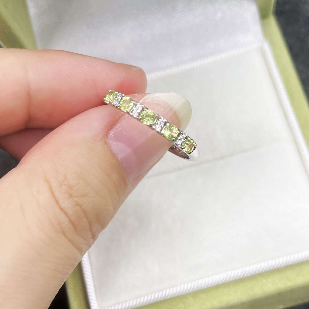 French Style Olive Green Zircon Stone for Women New Trendy Personality Light Luxury High-end Open Finger Ring